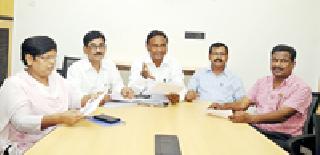 Shanknad of 'Bhagwat Bhagwat' campaign | ‘पगारात भागवा’ अभियानाचा शंखनाद