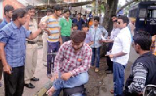 Abetting municipal corporation | महानगरपालिका कर्मचाऱ्यांना शिवीगाळ Abetting municipal corporation | महानगरपालिका कर्मचाऱ्यांना शिवीगाळ