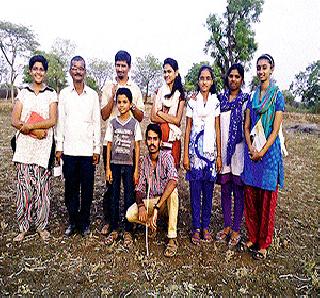 Hammer and Nell | हॅमर आणि नेल Hammer and Nell | हॅमर आणि नेल