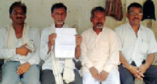 Fierce attack on the free-of-charge president | तंटामुक्त अध्यक्षाचा मजुरावर प्राणघातक हल्ला