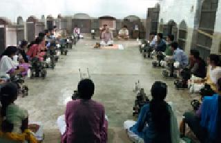 The Gandhi Ashram was actually experienced in the book | पुस्तकातील गांधी आश्रमात प्रत्यक्षात अनुभवायला मिळाले