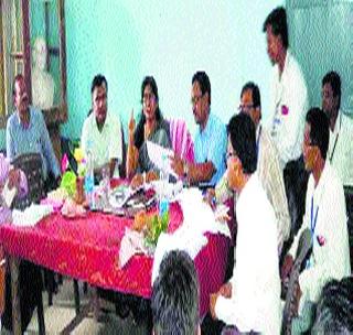 After meeting CEOs, the administration started work | सीईओंच्या भेटीनंतर प्रशासन लागले कामाला After meeting CEOs, the administration started work | सीईओंच्या भेटीनंतर प्रशासन लागले कामाला