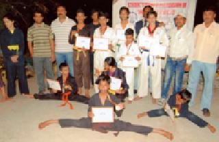 Chandrapur students shine brightly in the state | चंद्रपूरचे विद्यार्थी राज्यात चमकले Chandrapur students shine brightly in the state | चंद्रपूरचे विद्यार्थी राज्यात चमकले