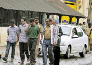 Six accused in court | सहा आरोपी न्यायालयात हजर