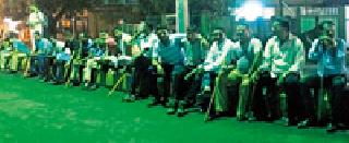 Discipline restless: | शिस्त अस्वस्थ : Discipline restless: | शिस्त अस्वस्थ :