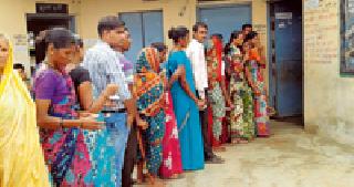 77 percent polling in Gram Panchayat | ग्रामपंचायतीत ७७ टक्के मतदान