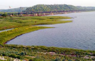 Water famine on Chandrapurkar | चंद्रपूरकरांवर पाण्याचे दुर्भिक्ष Water famine on Chandrapurkar | चंद्रपूरकरांवर पाण्याचे दुर्भिक्ष