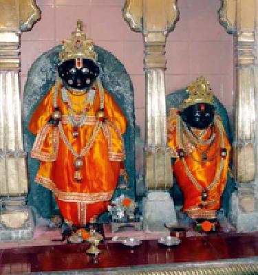 'Vitthal-Rukmai' temple revered by the Warkaris | 'विठ्ठल-रुक्माई' मंदिर वारकऱ्यांचे श्रद्धास्थान