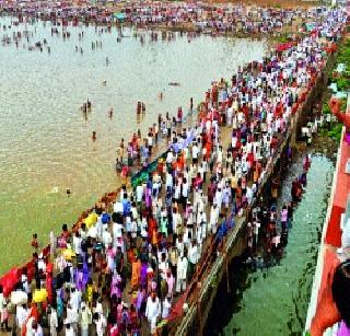 Chandrabhaga is a great devotion! | चंद्रभागेला आला भक्तीचा महापूर! Chandrabhaga is a great devotion! | चंद्रभागेला आला भक्तीचा महापूर!