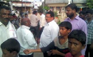 Workers should do social work along with the organization | कार्यकर्त्यांनी संघटनेसोबतच सामाजिक कार्य करावे