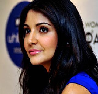 Oops .... Anushka's bluff when offering tribute to Kalam | अरेरे....कलाम यांना श्रद्धांजली अर्पण करताना अनुष्काची घोडचूक Oops .... Anushka's bluff when offering tribute to Kalam | अरेरे....कलाम यांना श्रद्धांजली अर्पण करताना अनुष्काची घोडचूक