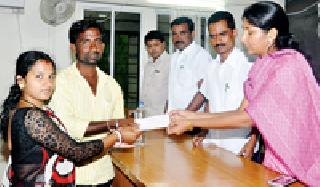 27 Distribution of Checks to Couples | २७ जोडप्यांना धनादेशाचे वितरण 27 Distribution of Checks to Couples | २७ जोडप्यांना धनादेशाचे वितरण