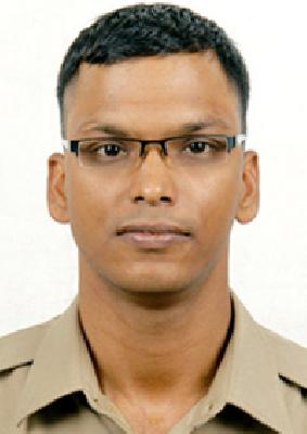 Find criminals or down the chair | गुन्हेगार शोधा अथवा खुर्च्या खाली करा Find criminals or down the chair | गुन्हेगार शोधा अथवा खुर्च्या खाली करा