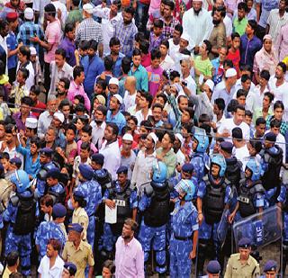 Police maintained Mumbai, not inappropriate type | पोलिसांनी मुंबई राखली, अनुचित प्रकार नाही