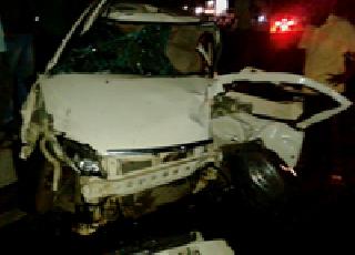 Six serious in a car-bike accident | कार-दुचाकी अपघातात सहा गंभीर