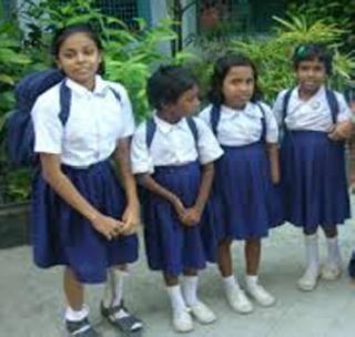 2.80 crore for free uniforms! | मोफत गणवेशांसाठी जिल्हय़ाला २.८0 कोटी रुपये!