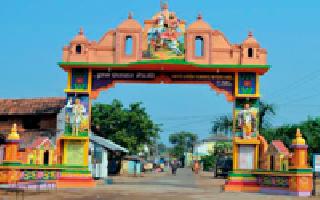 The village is good but hanging on the gates | गाव तसं चांगलं, पण वेशीवर टांगलं The village is good but hanging on the gates | गाव तसं चांगलं, पण वेशीवर टांगलं