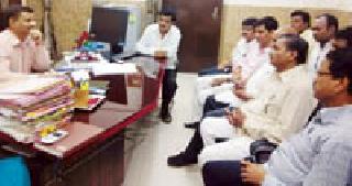 Remove the fearful atmosphere of the city | शहरातील भयभीत वातावरण दूर करा