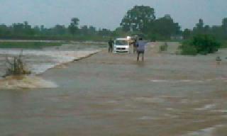 Massage in Melghat; Turn Off Many Routes | मेळघाटात मुसळधार; अनेक मार्ग बंद Massage in Melghat; Turn Off Many Routes | मेळघाटात मुसळधार; अनेक मार्ग बंद