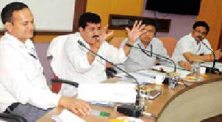 Check the quality of the water tank | जलयुक्त शिवारच्या कामांची गुणवत्ता तपासा