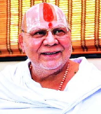 Damage Mahamandaleshwar's Banquet Banana | तोतया महामंडलेश्वरांना सिंहस्थात प्रतिबंध