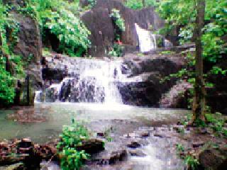 Waiting for the development of the Dhighadhuti tourist place | ढिवरधुटी पर्यटनस्थळाला विकासाची प्रतीक्षा