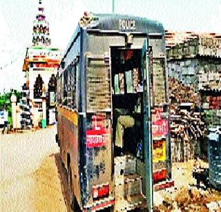 Fights on fireworks in Sansevadi | सणसवाडीत फटाके वाजवण्यावरून मारामारी