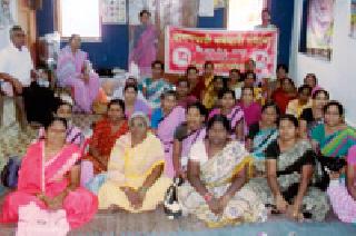 Anganwadi women will go on the streets | अंगणवाडी महिला रस्त्यावर उतरणार