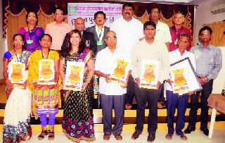 Social worker honors Nirmala award | समाजसेवींचा निर्मला पुरस्काराने सन्मान