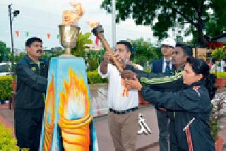 District Police Sports Competition started | जिल्हा पोलीस क्रीडा स्पर्धेला प्रारंभ