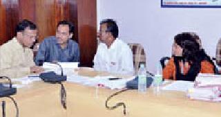 In the democracy day eight cases filed | लोकशाही दिनात आठ प्रकरणे दाखल