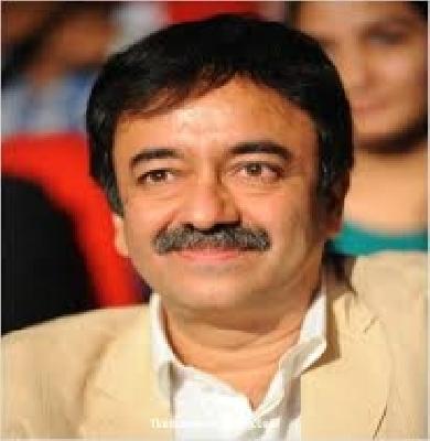 Director Rajkumar Hirani injured in the accident | दिग्दर्शक राजकुमार हिरानी अपघातात जखमी Director Rajkumar Hirani injured in the accident | दिग्दर्शक राजकुमार हिरानी अपघातात जखमी