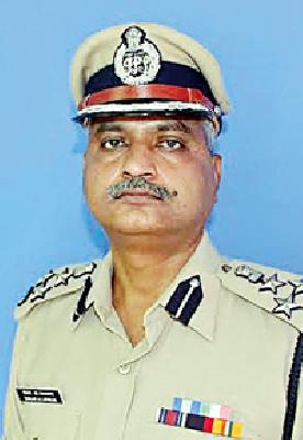 CRPF's DIG Lathkar gets the President's Police Medal | सीआरपीएफचे डीआयजी लाठकर यांना राष्ट्रपतींचे पोलीस मेडल