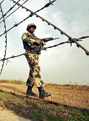 105 protects the mother mother | १०५ सुपूत्र करतात भारतमातेचे रक्षण