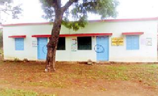 Department of Irrigation Department of the Department of Irrigation Department | कृषी कार्यालयाला पाटबंधारे विभागाचे कुलूप Department of Irrigation Department of the Department of Irrigation Department | कृषी कार्यालयाला पाटबंधारे विभागाचे कुलूप