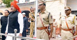 Government will firmly support farmers | शासन खंबीरपणे शेतकऱ्यांच्या पाठीशी