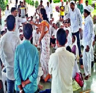 Gamabhabhantha padajangi | ग्रामसभांत खडाजंगी