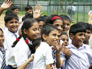 92,000 new uniforms for students | ९२ हजार विद्यार्थ्यांना नवीन गणवेश 92,000 new uniforms for students | ९२ हजार विद्यार्थ्यांना नवीन गणवेश