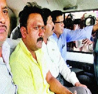 Kadane threatened the bank manager | कदमने बँक मॅनेजरला धमकावले होते Kadane threatened the bank manager | कदमने बँक मॅनेजरला धमकावले होते