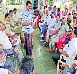 Conflicts on 'Extrovert'! | ‘बाह्यवळणा’वर संघर्ष!