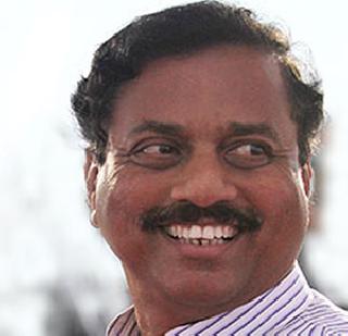 Teach the lesson to the traitors in upcoming elections - Tatkare | गद्दारांना आगामी निवडणुकीत धडा शिकवा - तटकरे