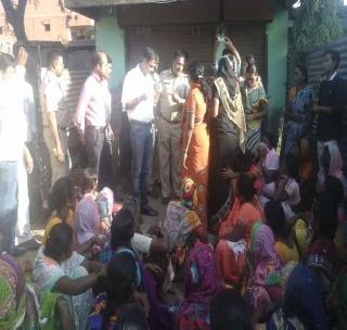 Suicide attempt against alcoholism | दारुबंदी विरोधात आत्महत्येचा प्रयत्न Suicide attempt against alcoholism | दारुबंदी विरोधात आत्महत्येचा प्रयत्न