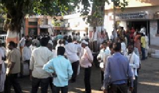 Newly married wife committed suicide | नवविवाहितेची आत्महत्या नसून हत्याच Newly married wife committed suicide | नवविवाहितेची आत्महत्या नसून हत्याच