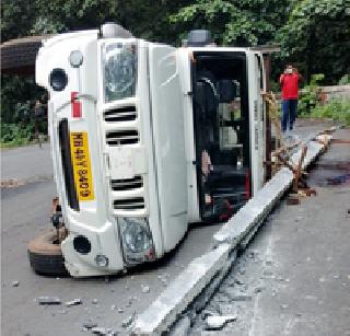 Metadores killed two laborers killed | मेटाडोर उलटून दोन मजूर ठार