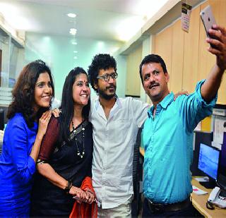 An attempt to unravel the meaning of virtual reality | आभासी वास्तवाचा अर्थ उलगडण्याचा प्रयत्न An attempt to unravel the meaning of virtual reality | आभासी वास्तवाचा अर्थ उलगडण्याचा प्रयत्न