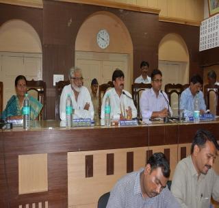 Provide help to the overwhelmingly marginal farmers! | अतिवृष्टीग्रस्त शेतक-यांना तातडीने मदत द्या!