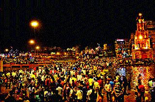 Today the first Kumbhsanan on Goddirth | गोदातीर्थावर आज पहिले कुंभस्नान