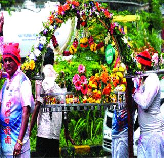 Excitement in the city of Narayanpur | नारळीपौर्णिमेनिमित्त शहरात उत्साह