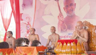 The record for the largest Rakhi | सर्वात मोठ्या राखीचा विक्रम The record for the largest Rakhi | सर्वात मोठ्या राखीचा विक्रम