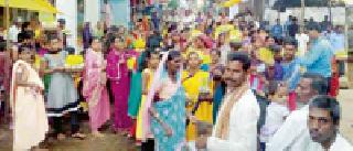 Rakshabandhan of the Kaahar community crossed the century | शतक पार केलेले काहार समाजाचे रक्षाबंधन